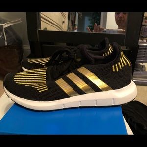 Adidas Swift Run sneakers